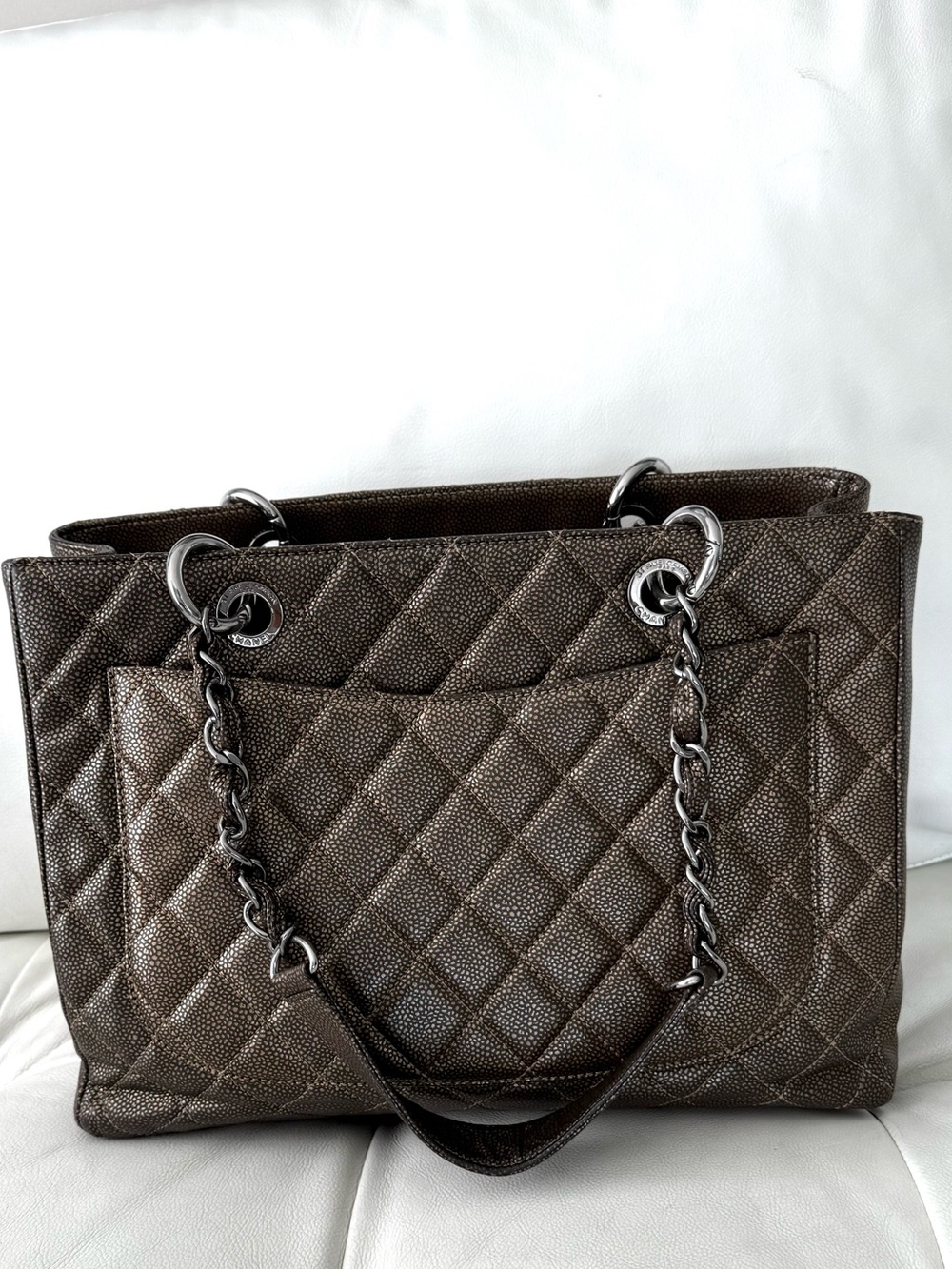 Chanel Quilted Tote Bag Limited Edition - Picture 2 of 15